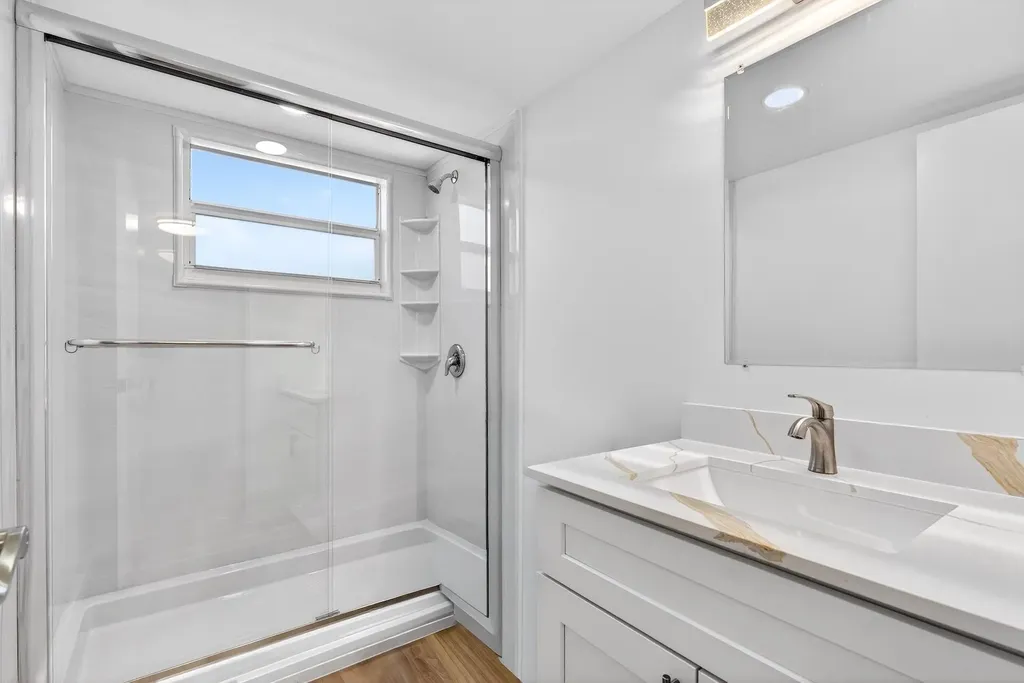 2555 NE 11th Street Fort Lauderdale FL 33304