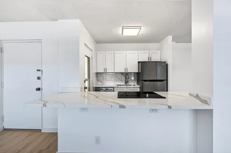 2555 NE 11th Street Fort Lauderdale FL 33304