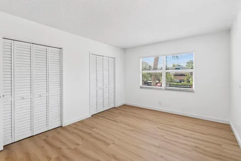 2555 NE 11th Street Fort Lauderdale FL 33304