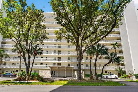 2555 NE 11th Street Fort Lauderdale FL 33304