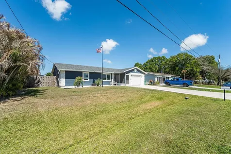 1353 SW Gastador Avenue Port St Lucie FL 34953