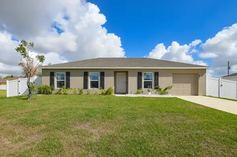 931 SW Sultan Drive Port St Lucie FL 34953