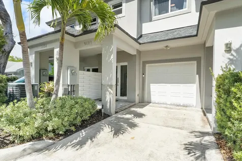 1482 NE 34th Street Oakland Park FL 33334