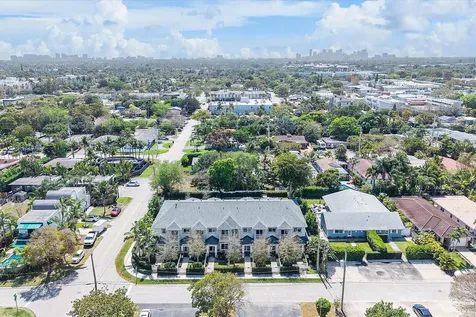1482 NE 34th Street Oakland Park FL 33334