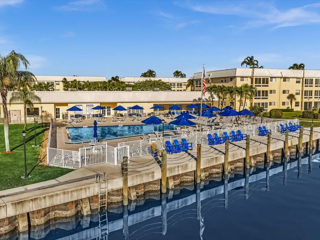 7 Colonial Club Drive Boynton Beach FL 33435
