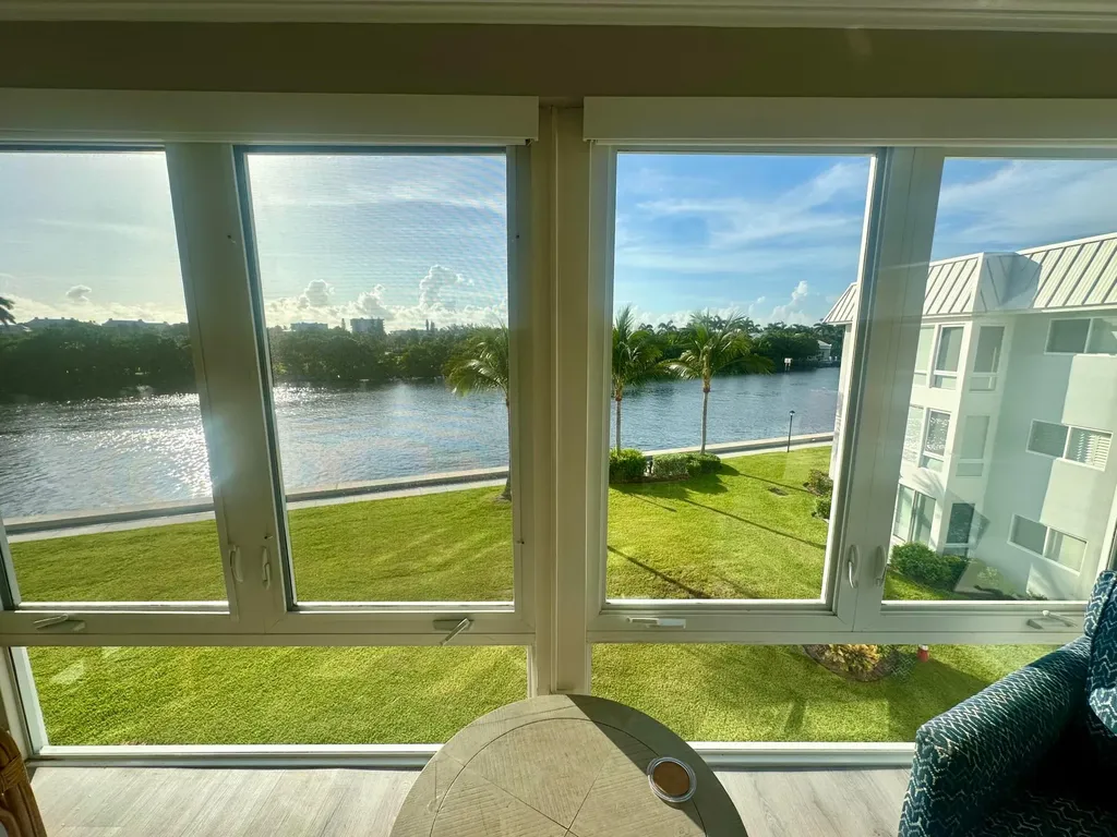 7 Colonial Club Drive Boynton Beach FL 33435