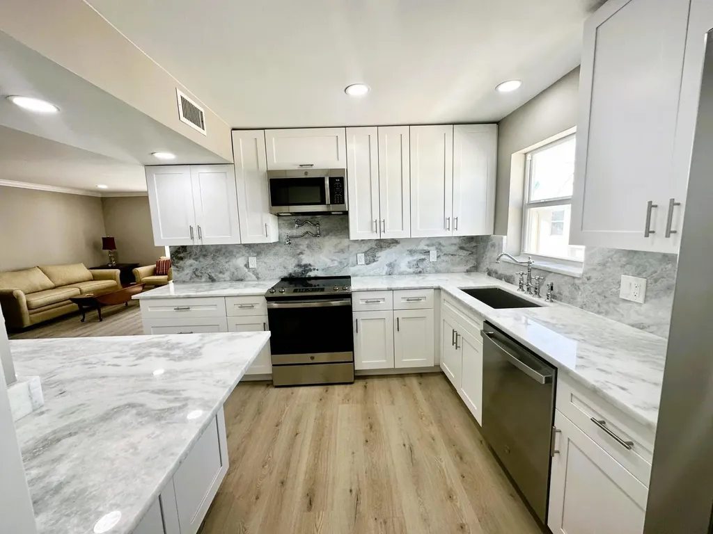 7 Colonial Club Drive Boynton Beach FL 33435