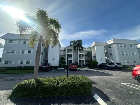 7 Colonial Club Drive Boynton Beach FL 33435