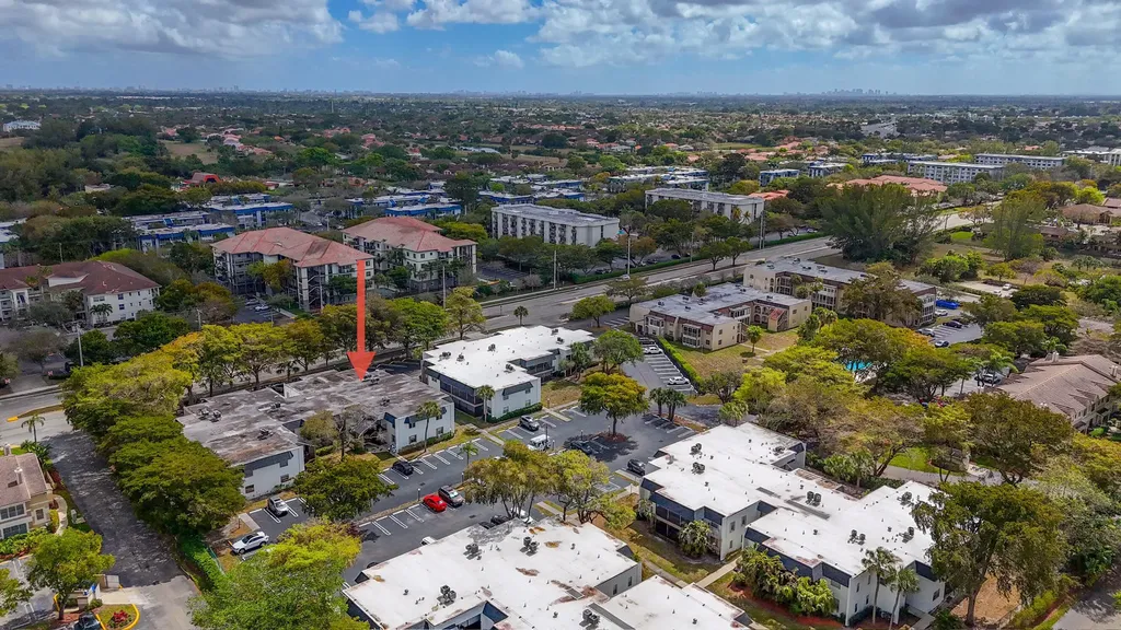 2820 Riverside Drive Coral Springs FL 33065