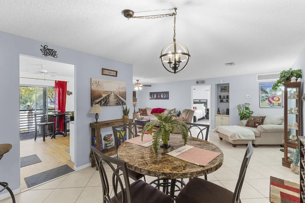 2820 Riverside Drive Coral Springs FL 33065