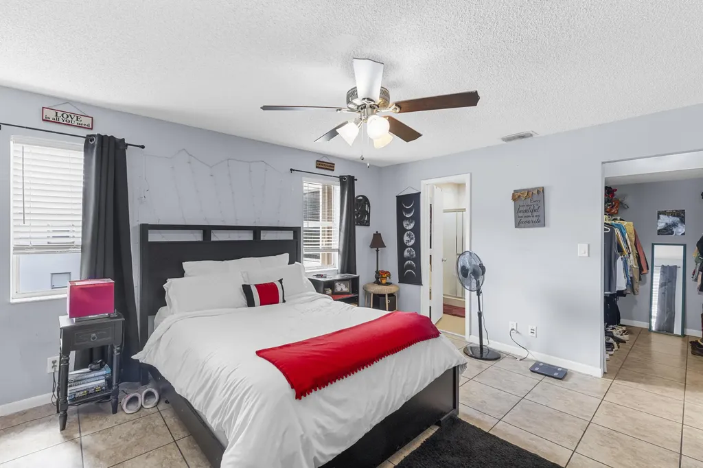 2820 Riverside Drive Coral Springs FL 33065