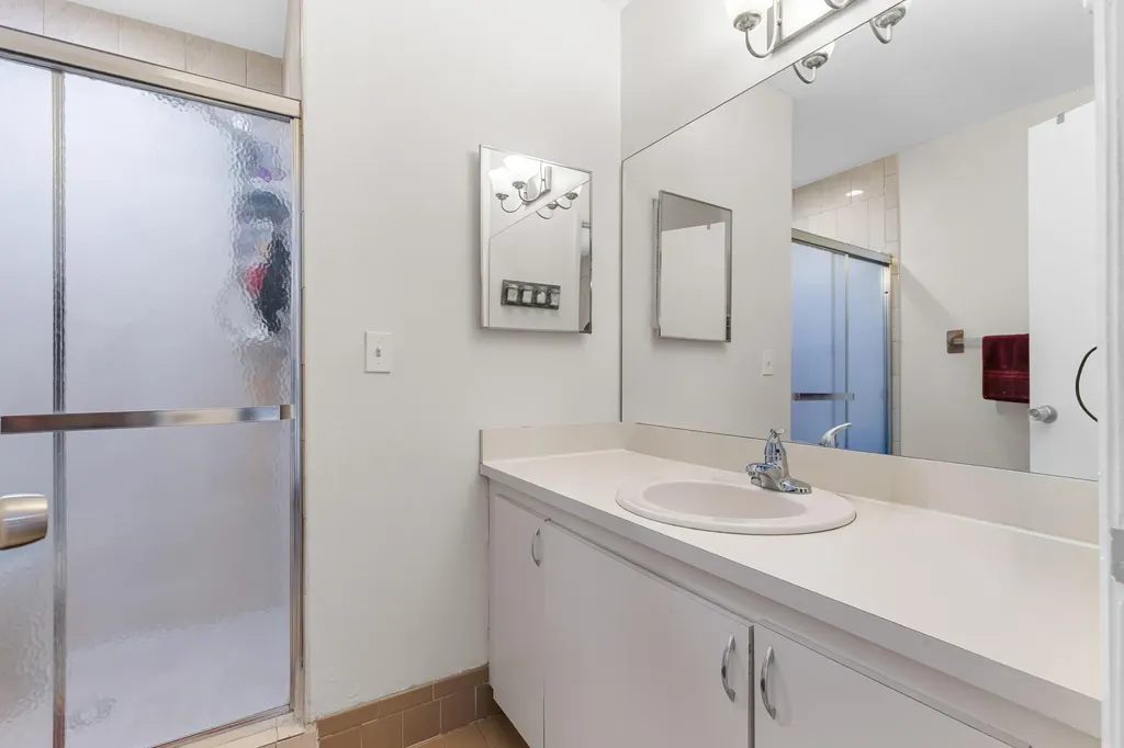 2820 Riverside Drive Coral Springs FL 33065