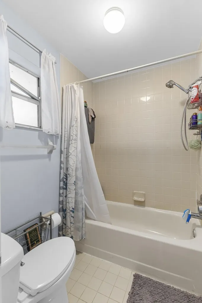 2820 Riverside Drive Coral Springs FL 33065