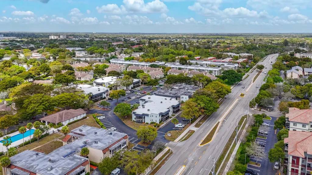 2820 Riverside Drive Coral Springs FL 33065