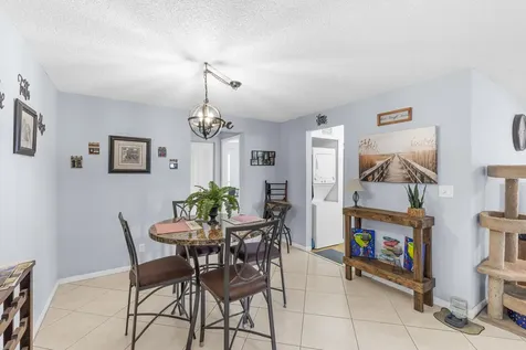 2820 Riverside Drive Coral Springs FL 33065