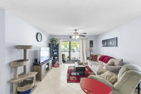 2820 Riverside Drive Coral Springs FL 33065
