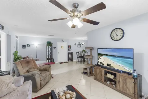 2820 Riverside Drive Coral Springs FL 33065