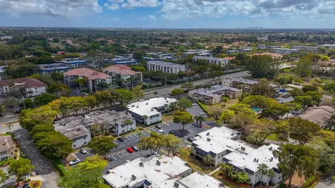 2820 Riverside Drive Coral Springs FL 33065