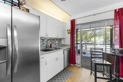 2820 Riverside Drive Coral Springs FL 33065