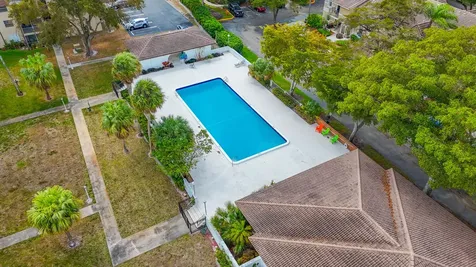 2820 Riverside Drive Coral Springs FL 33065
