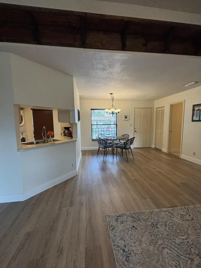 3 Vía De Casas Sur Boynton Beach FL 33426