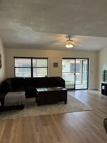 3 Vía De Casas Sur Boynton Beach FL 33426