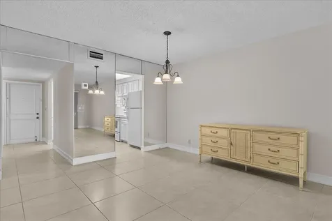 1251 SE Sugar Sands Boulevard Riviera Beach FL 33404