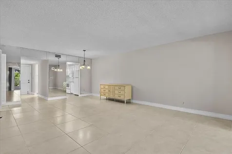 1251 SE Sugar Sands Boulevard Riviera Beach FL 33404