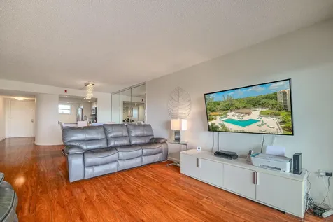 3930 Inverrary Boulevard Lauderhill FL 33319