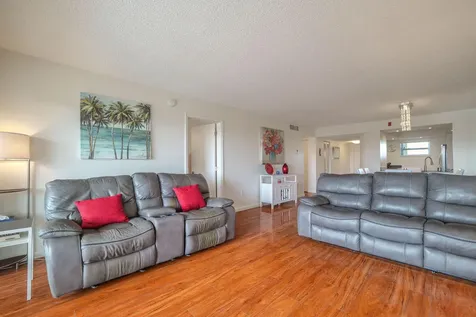 3930 Inverrary Boulevard Lauderhill FL 33319