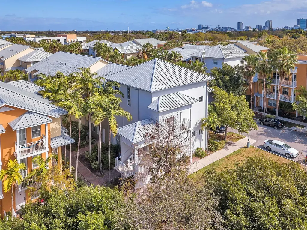 427 SW 13th Terrace Fort Lauderdale FL 33312
