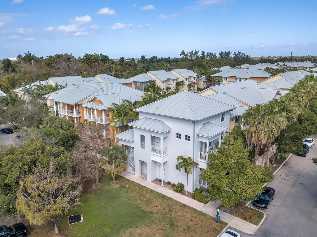 427 SW 13th Terrace Fort Lauderdale FL 33312