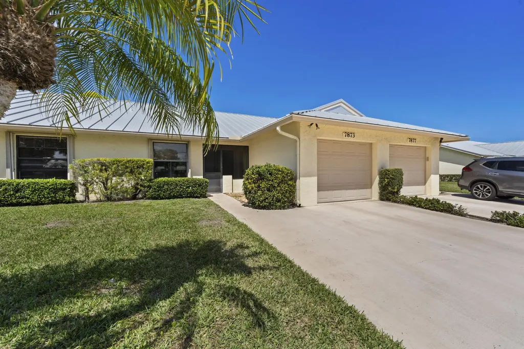 7873 SE Sugar Sand Circle Hobe Sound FL 33455