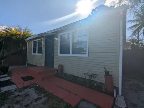 3611 Elizabeth Street Palm Springs FL 33461