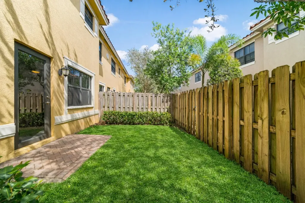 8440 Lakeview Trail Parkland FL 33076
