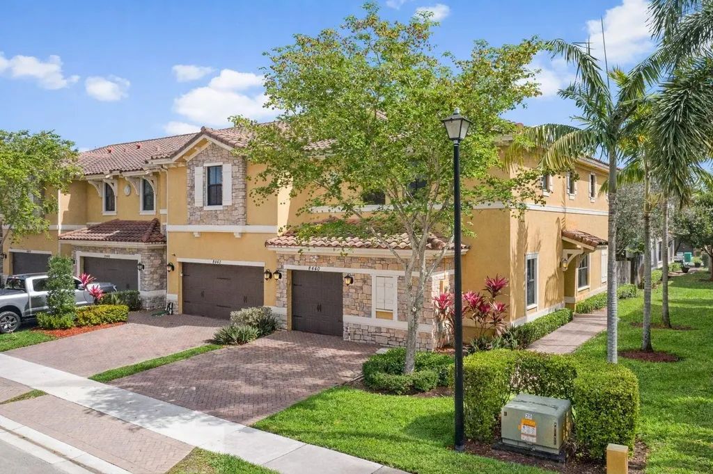 8440 Lakeview Trail Parkland FL 33076
