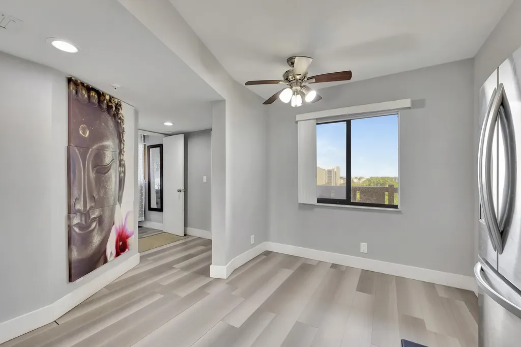 2200 S Cypress Bend Drive S Pompano Beach FL 33069