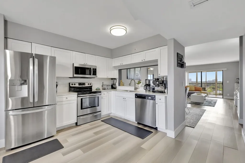2200 S Cypress Bend Drive S Pompano Beach FL 33069