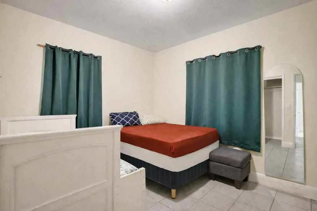 250 NW 83rd Street Miami FL 33150