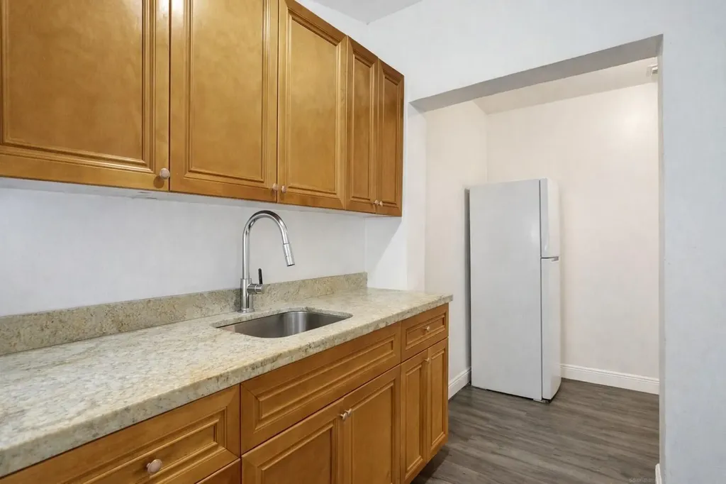 250 NW 83rd Street Miami FL 33150