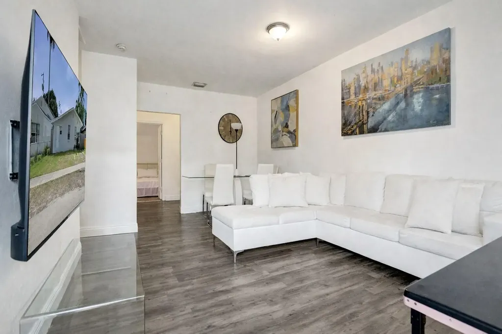 250 NW 83rd Street Miami FL 33150