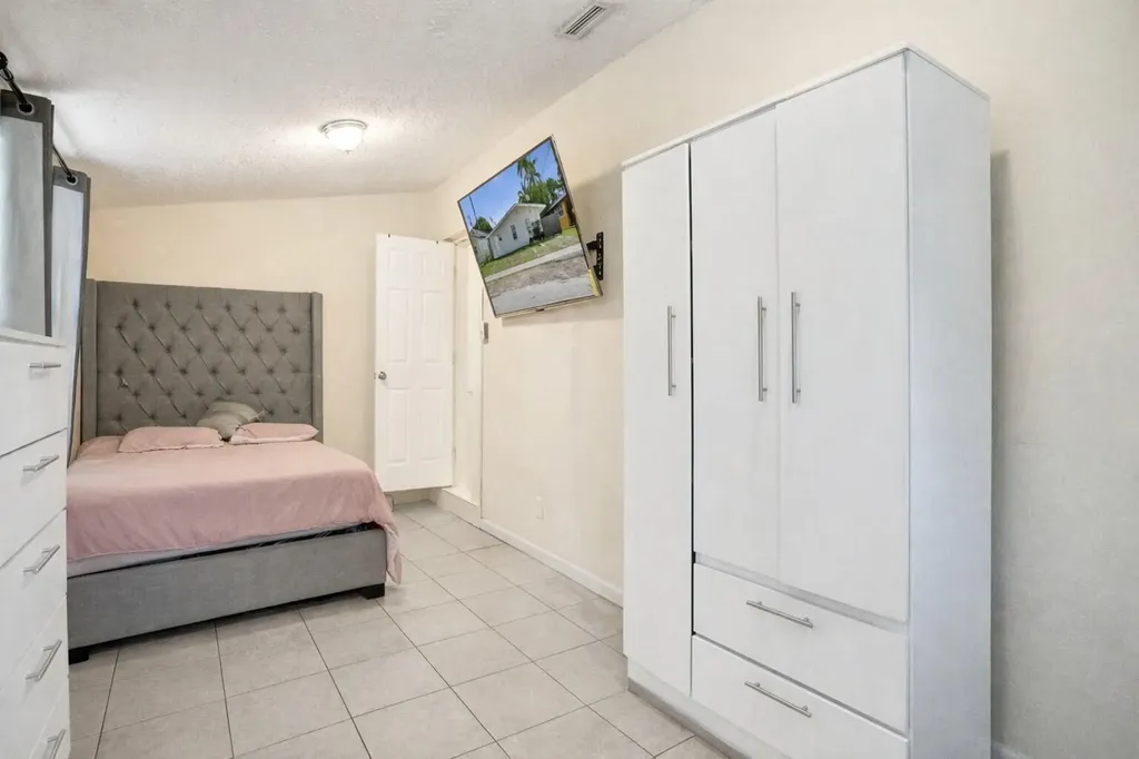 250 NW 83rd Street Miami FL 33150
