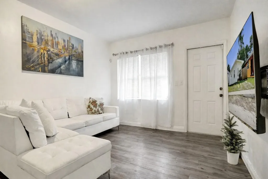 250 NW 83rd Street Miami FL 33150