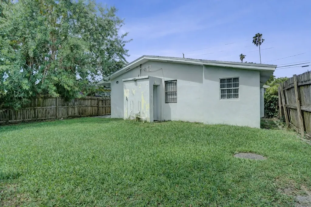 250 NW 83rd Street Miami FL 33150