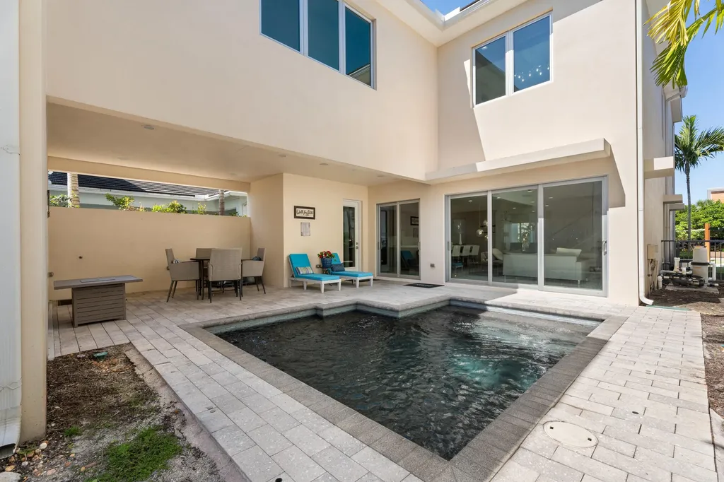 1030 Faulkner Terrace Palm Beach Gardens FL 33418