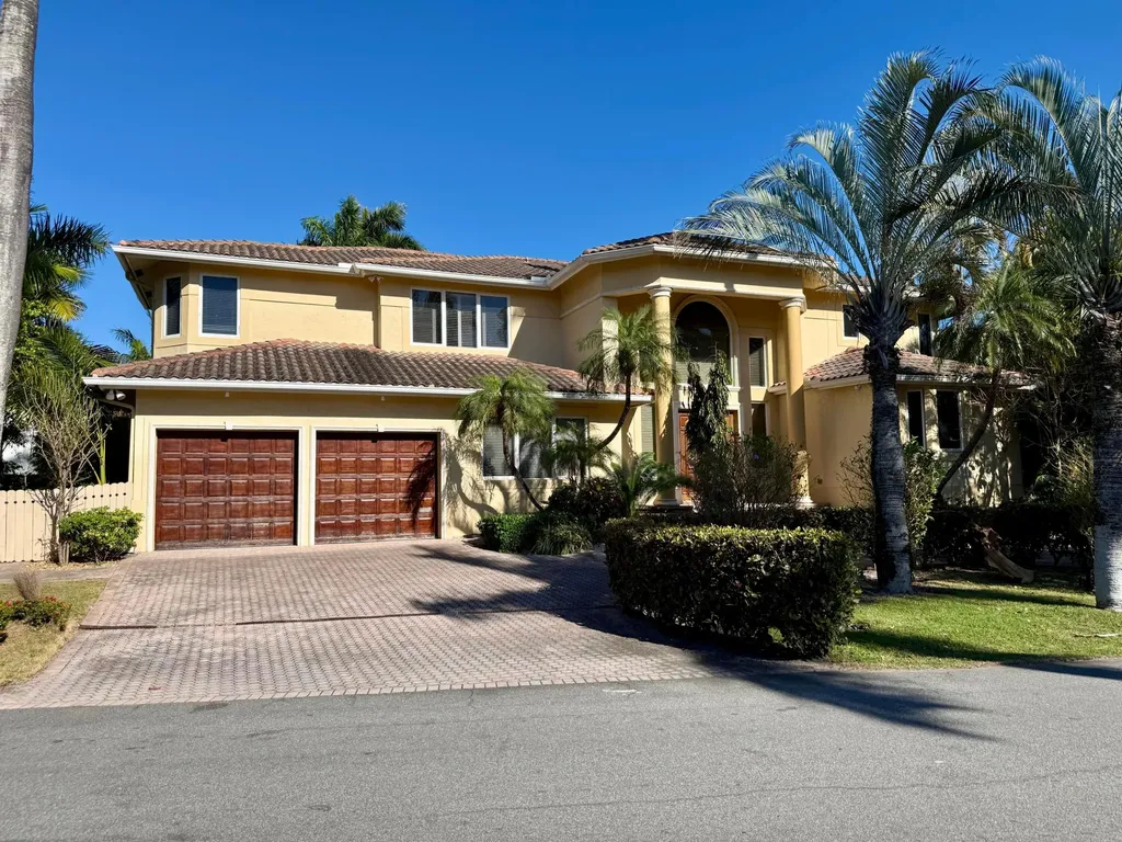 122 Nurmi Drive Fort Lauderdale FL 33301