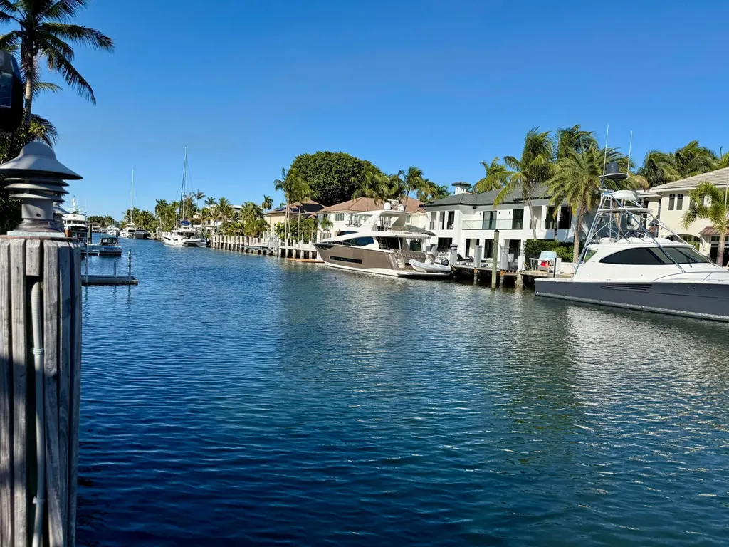 122 Nurmi Drive Fort Lauderdale FL 33301