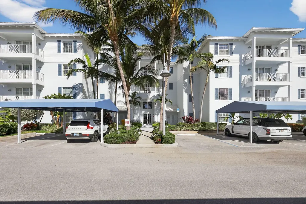 915 Bay Colony Drive S Juno Beach FL 33408