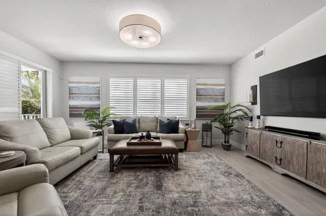 915 Bay Colony Drive S Juno Beach FL 33408