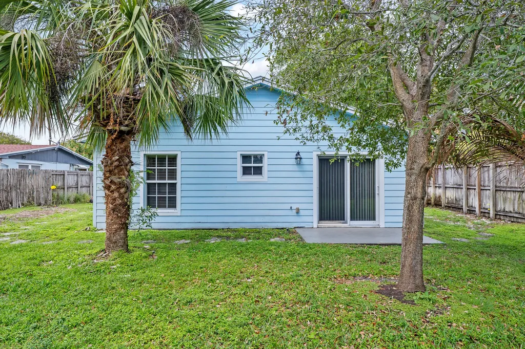 1120 NE 42nd Court Pompano Beach FL 33064